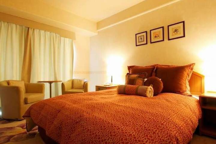 Room 5 of 37