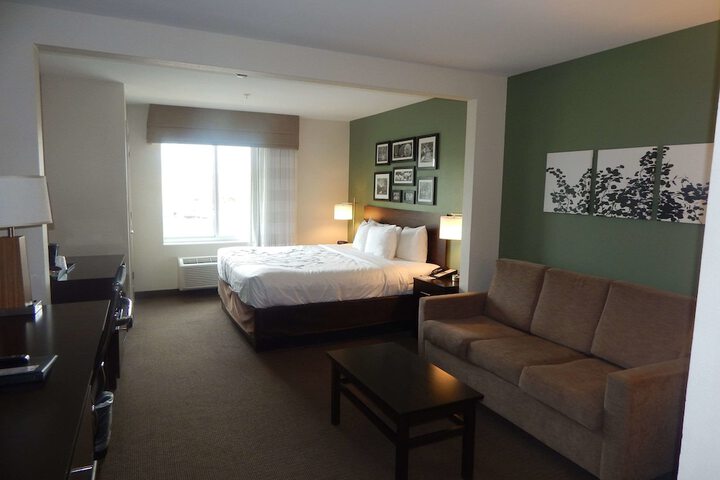 Room 12 of 46