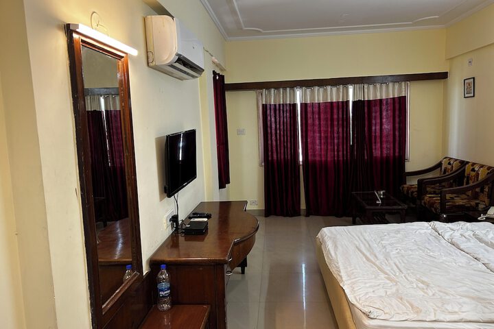 Room 52 of 108