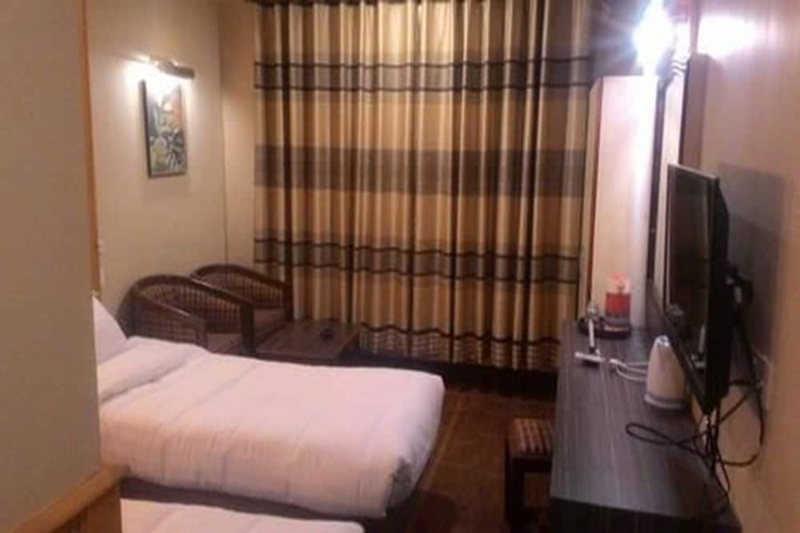 Room 7 of 35