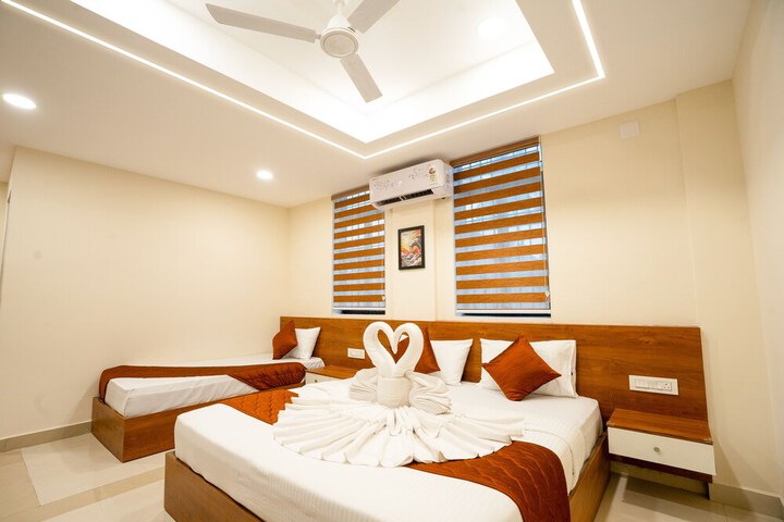 Room 4 of 20