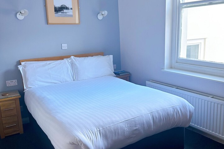 Room 36 of 80