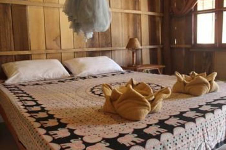 Room 16 of 19