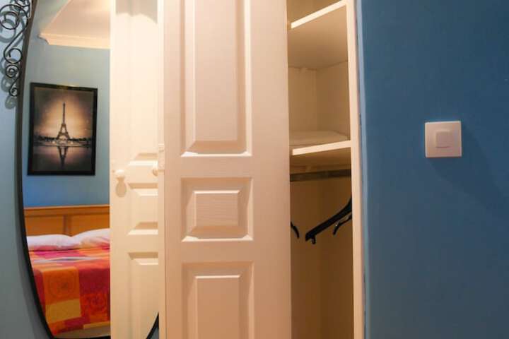 Room 23 of 40