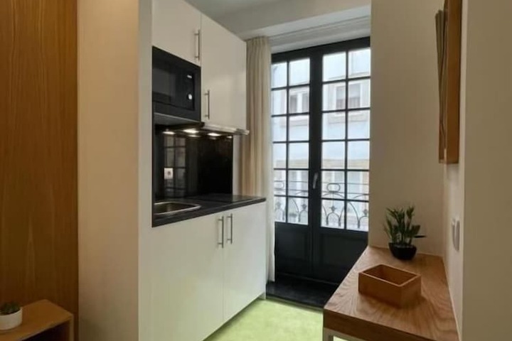 Room 6 of 44