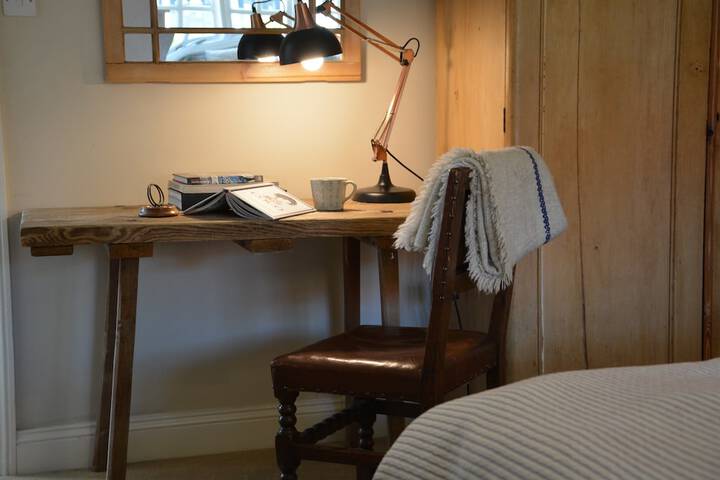 Room 5 of 20