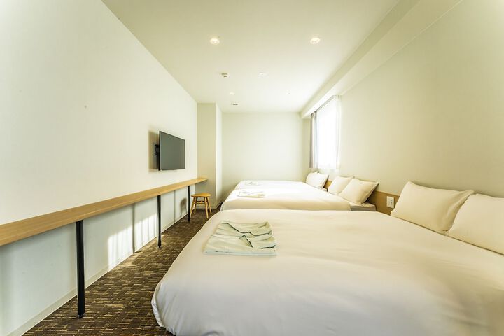 Room 17 of 42