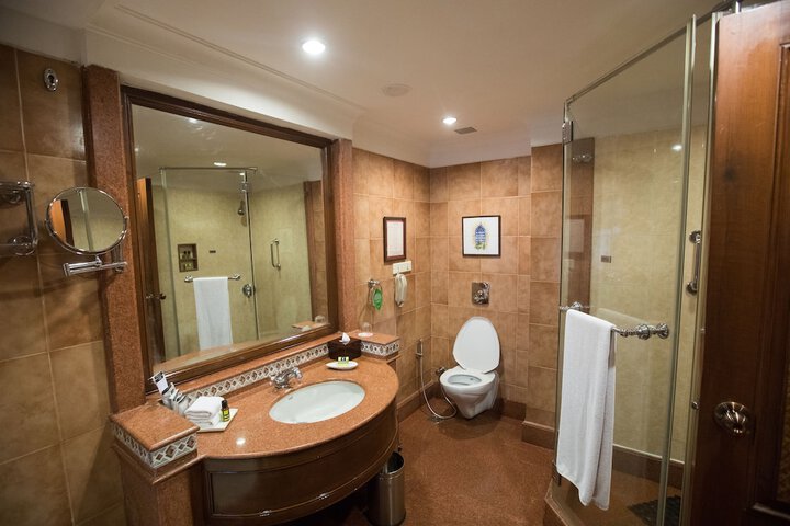 Room 40 of 95