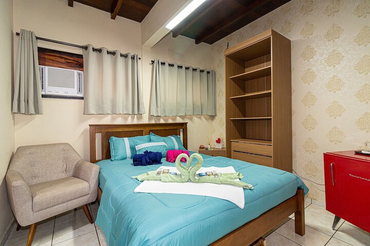 Room 2 of 27