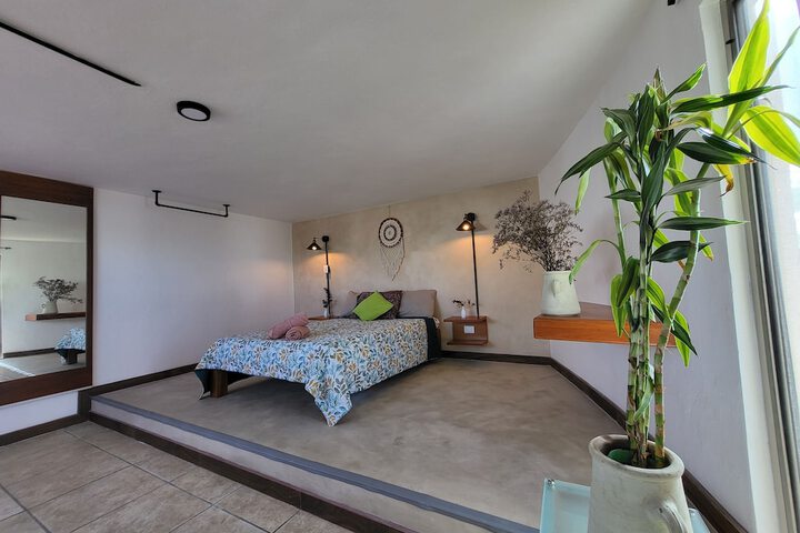 Room 8 of 79