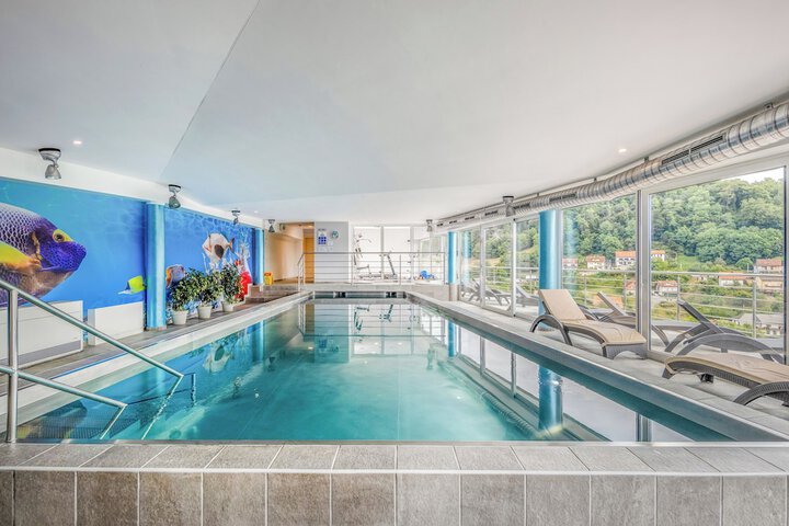Pool 18 of 36