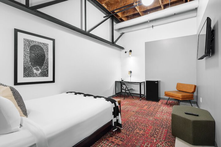 Room 26 of 58