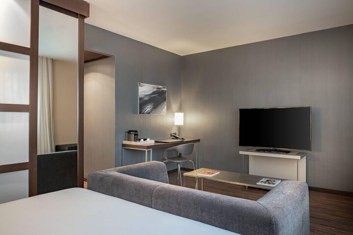 Room 22 of 57
