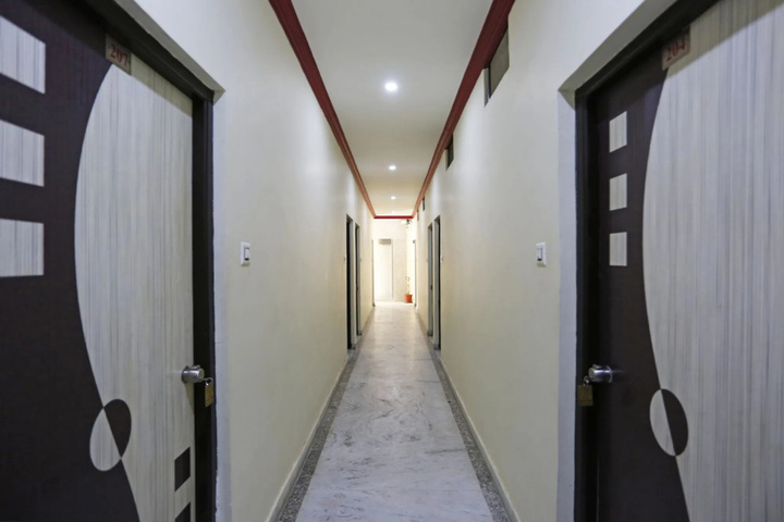 Room 12 of 17