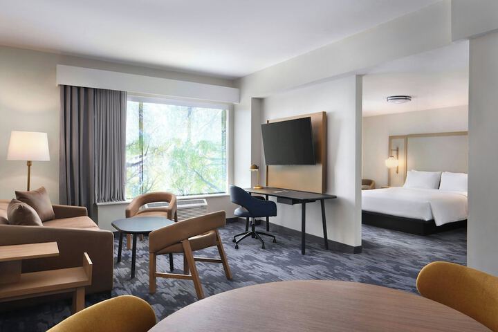 Room 6 of 36