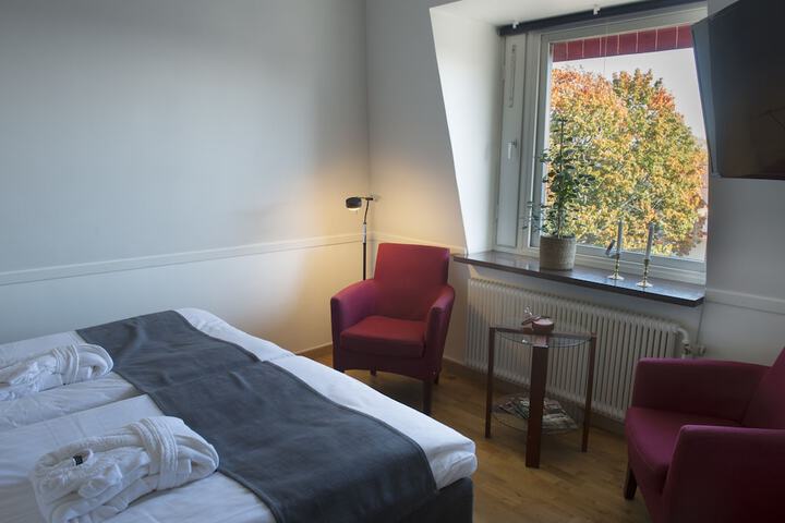 Room 9 of 65