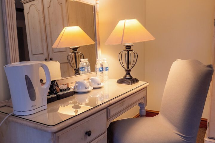 Room 3 of 32