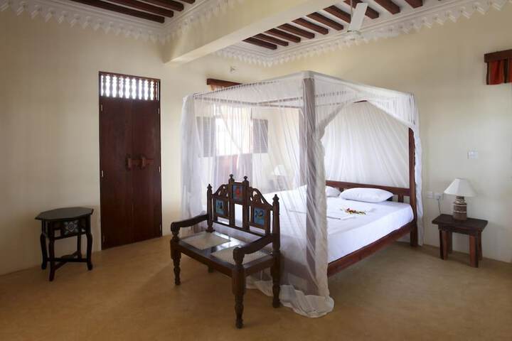 Room 3 of 13