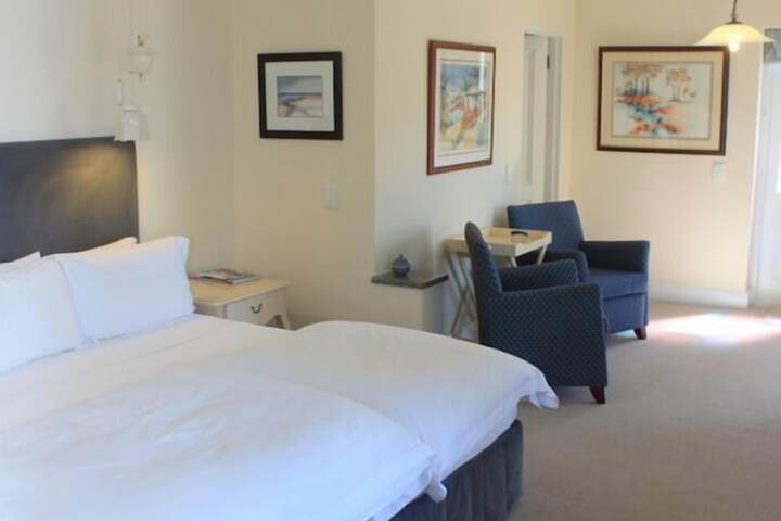 Room 14 of 66