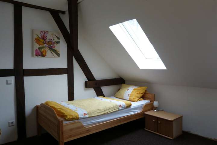Room 17 of 33