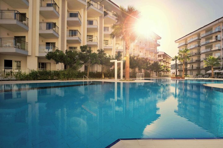 Hotel with Pool
