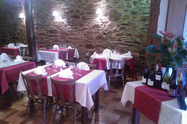 Dining 38 of 62