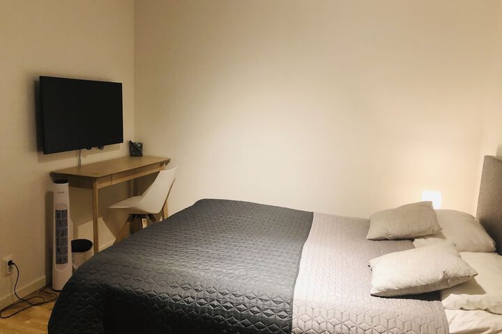 Room 10 of 49