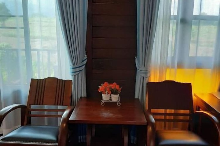 Room 52 of 172