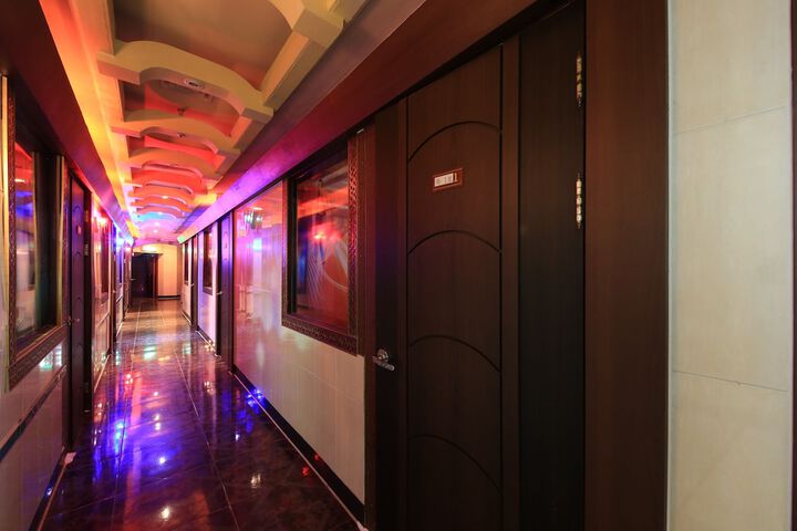 Ballroom/Hall 14 of 22