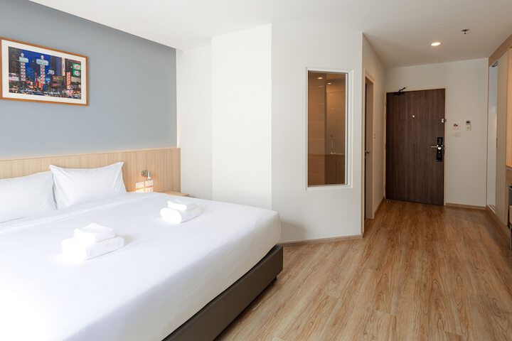 Room 5 of 75