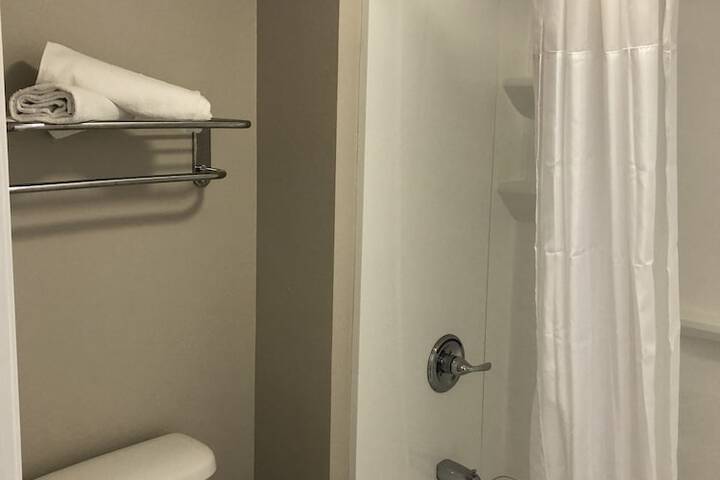 Room 8 of 8