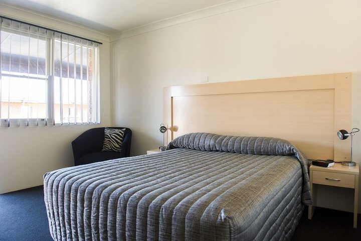 Room 5 of 37