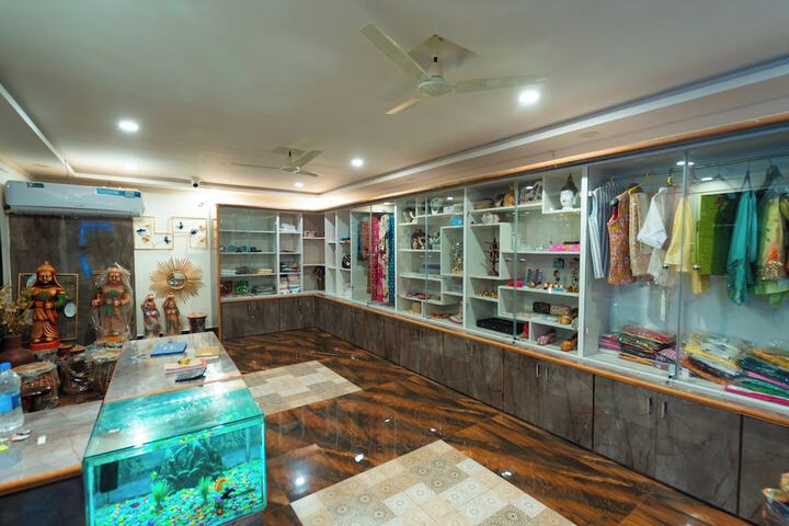 Gift Shop 59 of 82