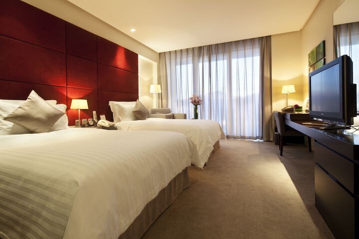 Room 3 of 27