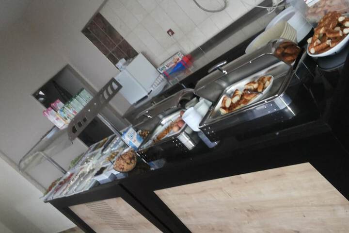 Dining 22 of 37