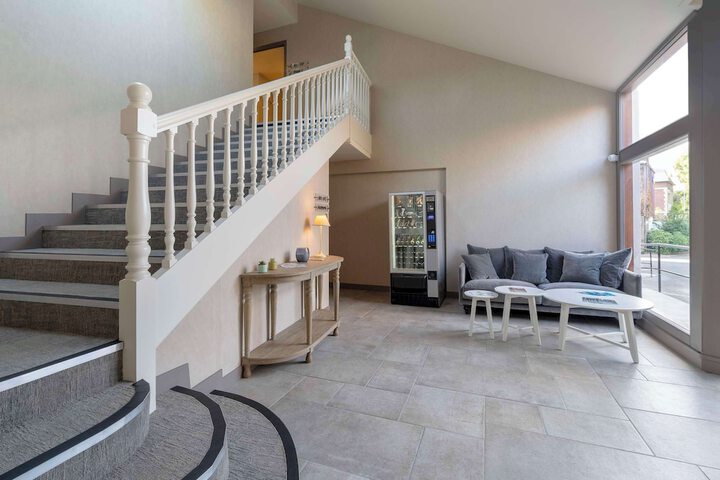 Lobby Entry