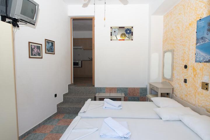 Room 4 of 29