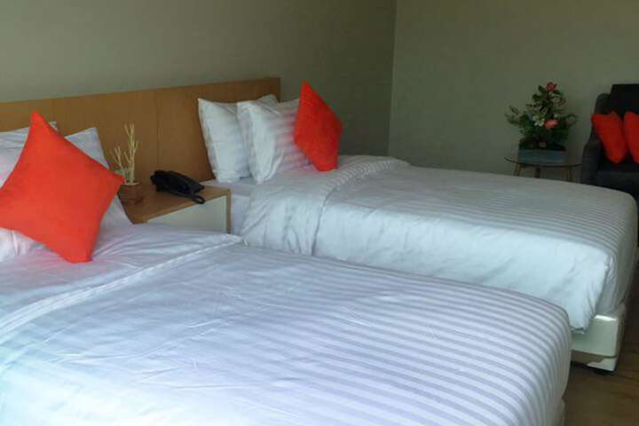 Room 15 of 42