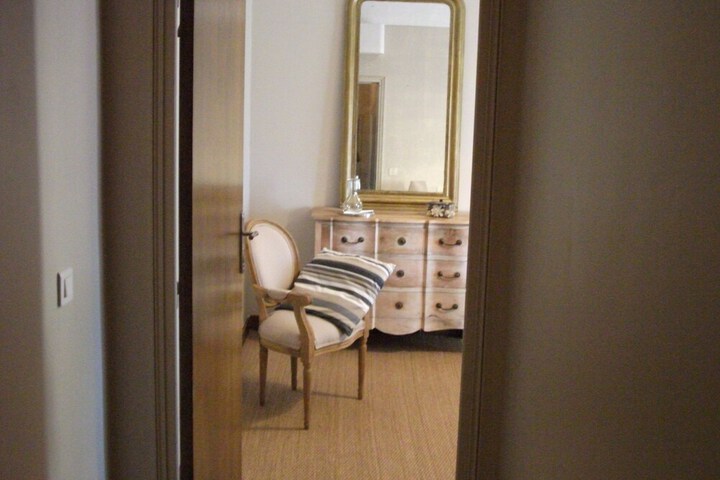 Room 17 of 32