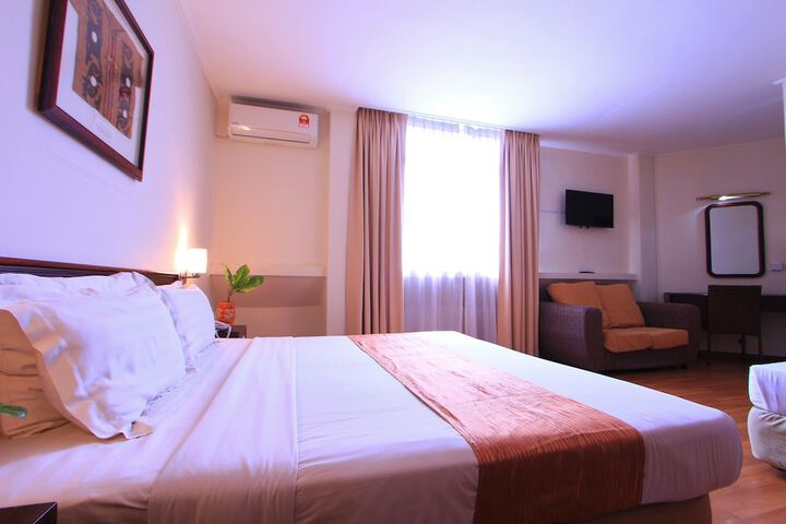 Room 15 of 43