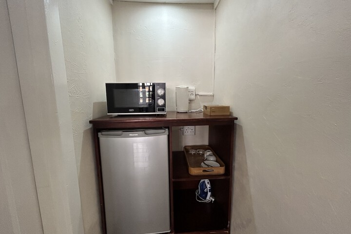 Room 30 of 61