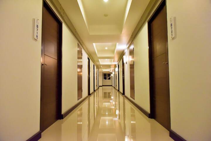 Hotel 2 of 146