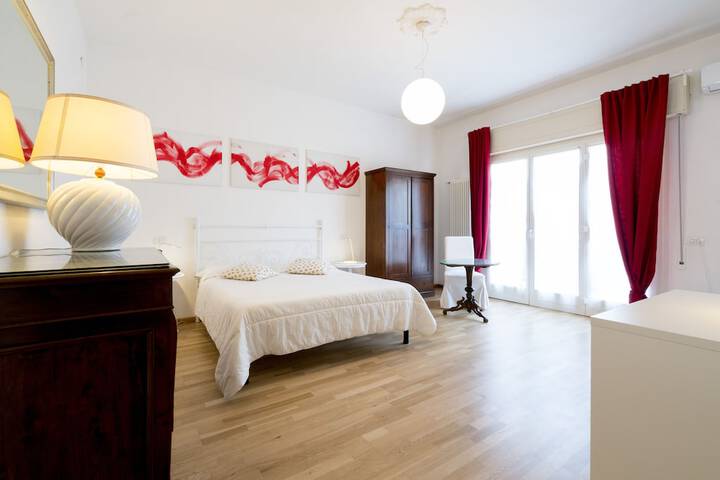 Room 2 of 19