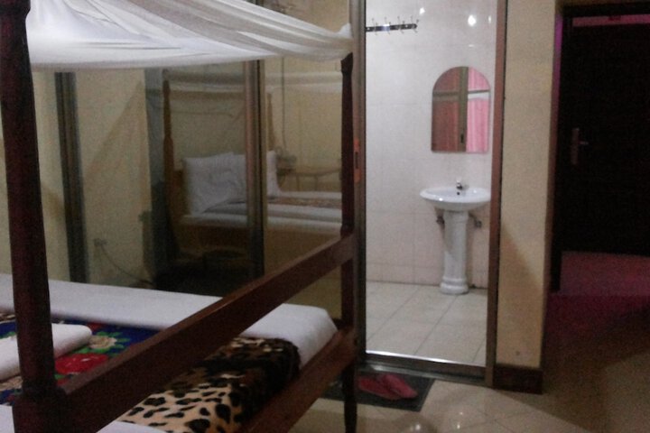 Room 19 of 62