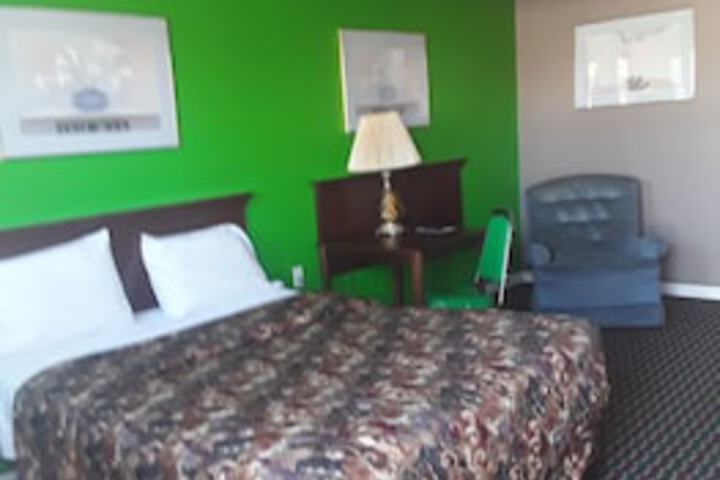 Room 28 of 111