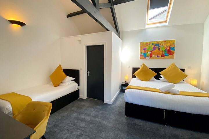 Room 8 of 37