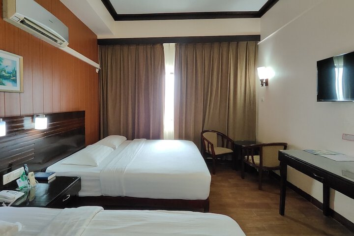 Room 27 of 61