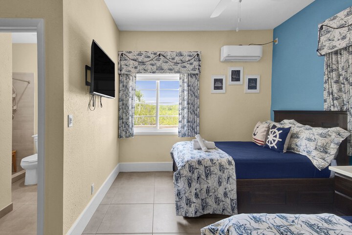 Room 3 of 34