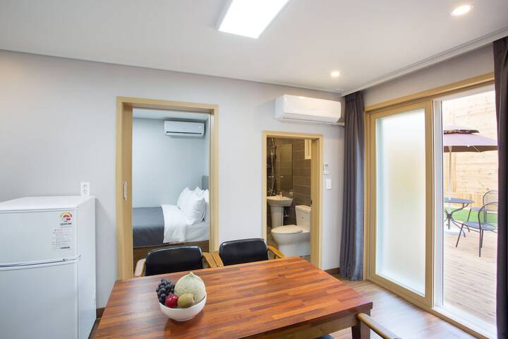 Room 15 of 30