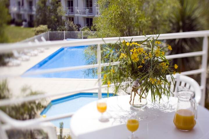 Pool Hotel